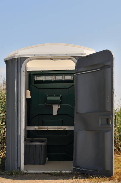 Best Porta potty rental near me  in South Zanesville, OH